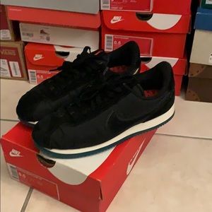 Black Nike Cortez